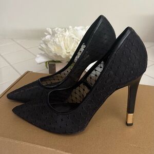 Guess Black fabric lace stiletto high heel pumps 7.5 gold buckle point